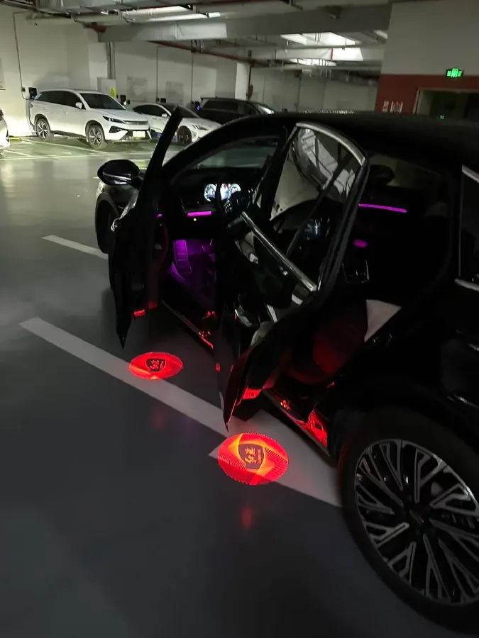 2025 HongQi H5 1.5T 169HP L4 1DHT Hybrid,autocango,china used car exporter,china ev exporter,chinese used car exporter,chinese used ev exporter