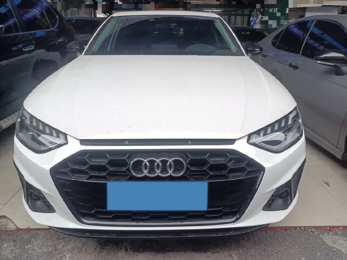 2022 Audi A4L 2.0T 190HP L4 7DCT,autocango,china used car exporter,china ev exporter,chinese used car exporter,chinese used ev exporter