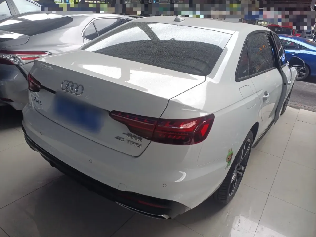 2022 Audi A4L 2.0T 190HP L4 7DCT,autocango,china used car exporter,china ev exporter,chinese used car exporter,chinese used ev exporter