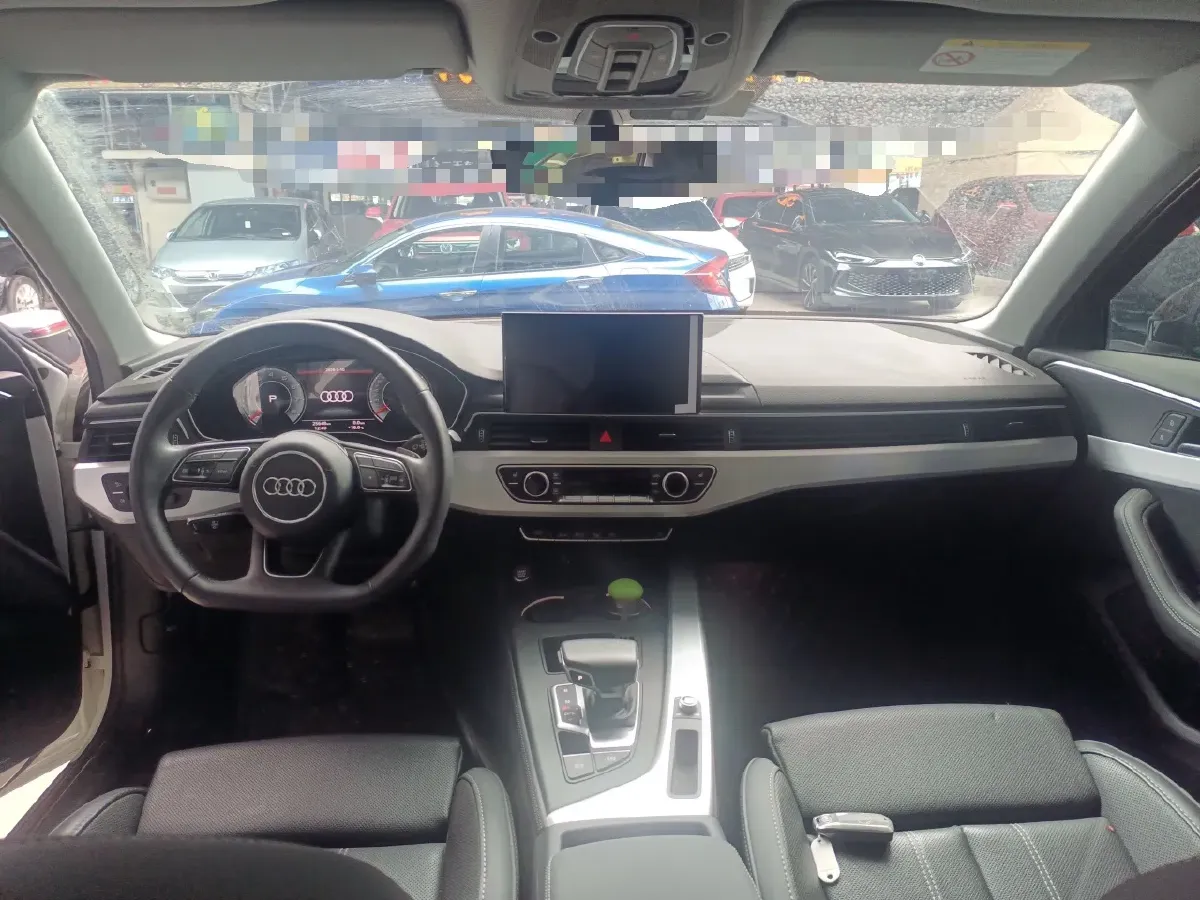 2022 Audi A4L 2.0T 190HP L4 7DCT,autocango,china used car exporter,china ev exporter,chinese used car exporter,chinese used ev exporter