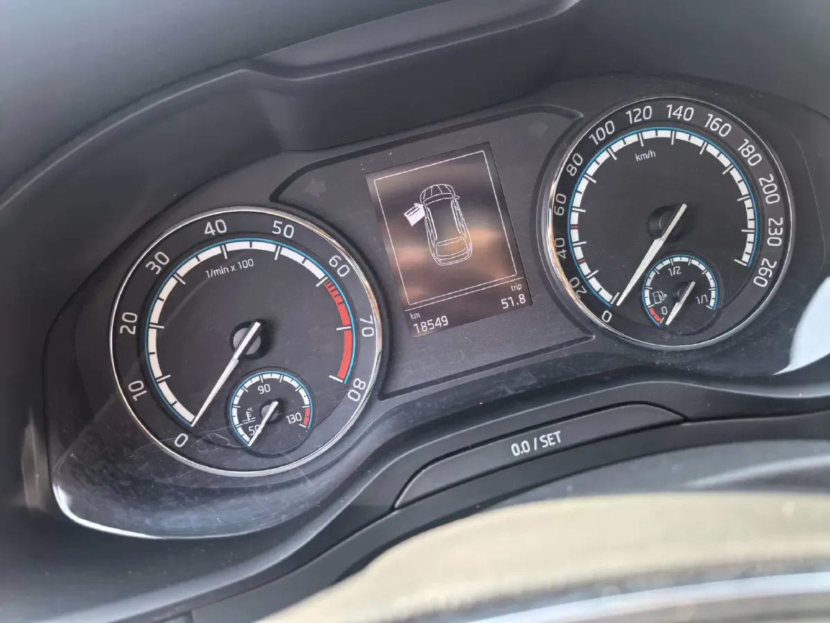 2021 Skoda Karoq 1.4T 150HP L4 7DCT,autocango,china used car exporter,china ev exporter,chinese used car exporter,chinese used ev exporter