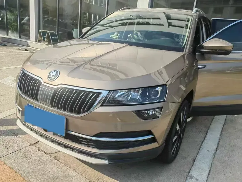 2021 Skoda Karoq 1.4T 150HP L4 7DCT,autocango,china used car exporter,china ev exporter,chinese used car exporter,chinese used ev exporter
