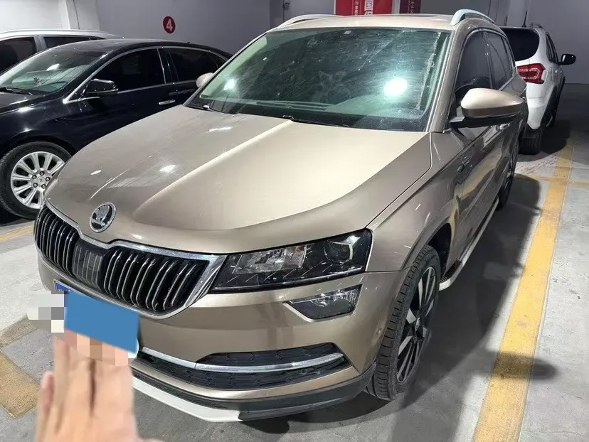 2021 Skoda Karoq 1.4T 150HP L4 7DCT,autocango,china used car exporter,china ev exporter,chinese used car exporter,chinese used ev exporter