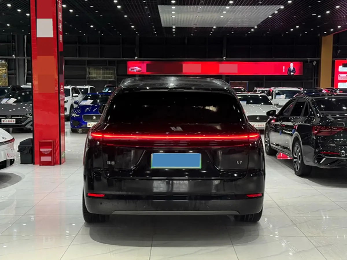 2024 Li L8 Range Extended 154HP REEV 42.8KWH,autocango,china used car exporter,china ev exporter,chinese used car exporter,chinese used ev exporter
