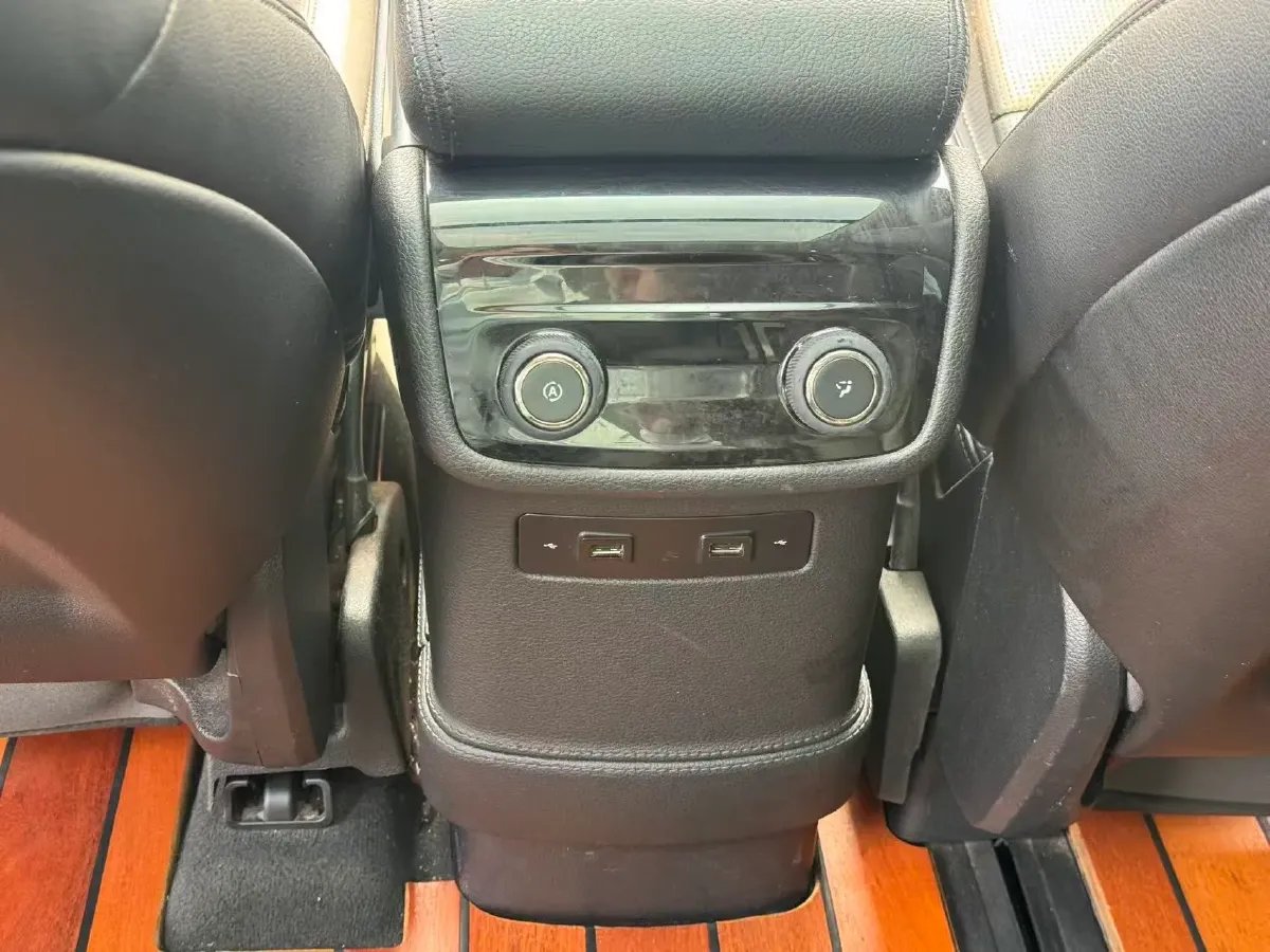 2019 NIO ES6 BEV 70KWH,autocango,china used car exporter,china ev exporter,chinese used car exporter,chinese used ev exporter