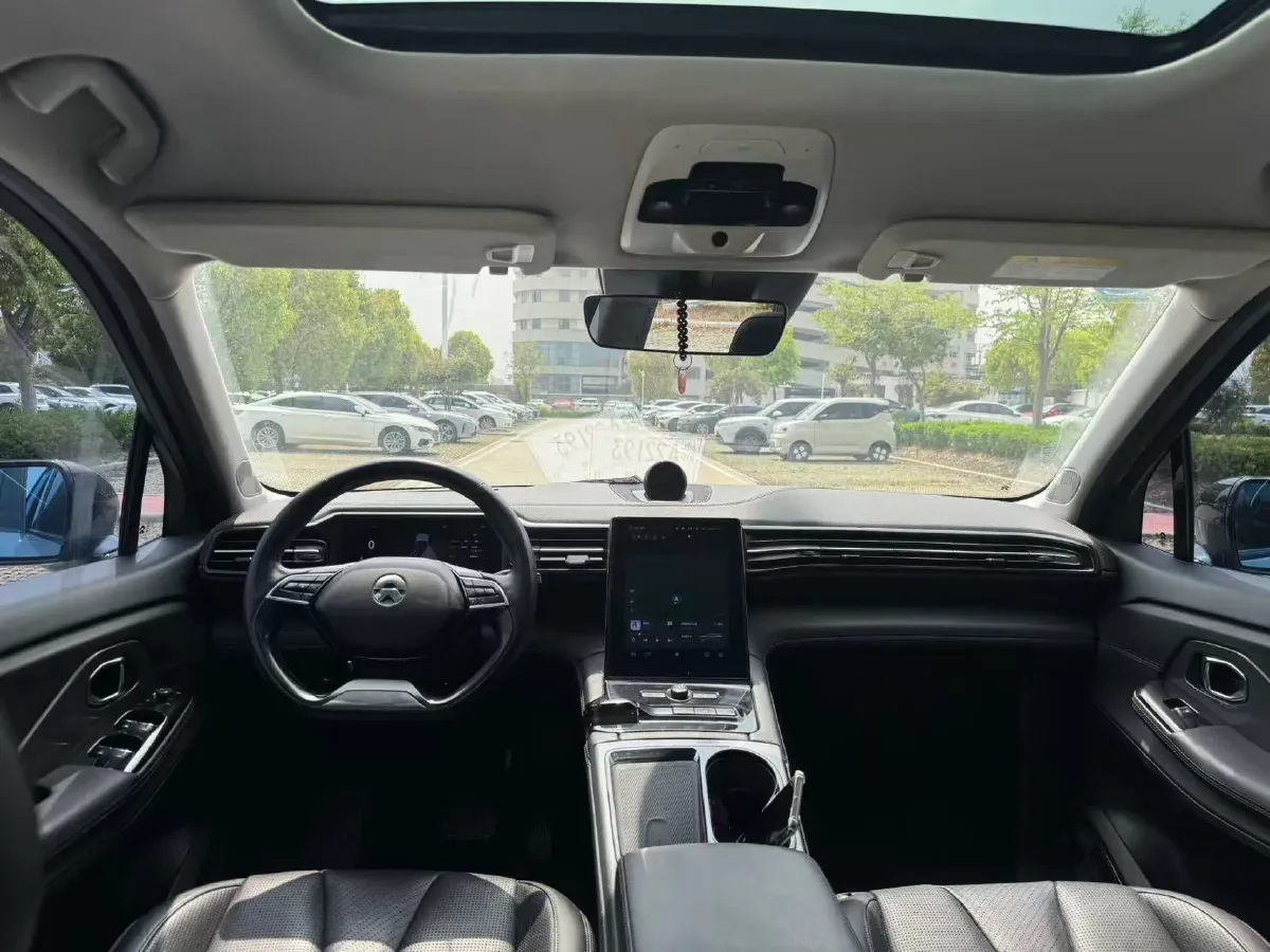 2019 NIO ES6 BEV 70KWH,autocango,china used car exporter,china ev exporter,chinese used car exporter,chinese used ev exporter