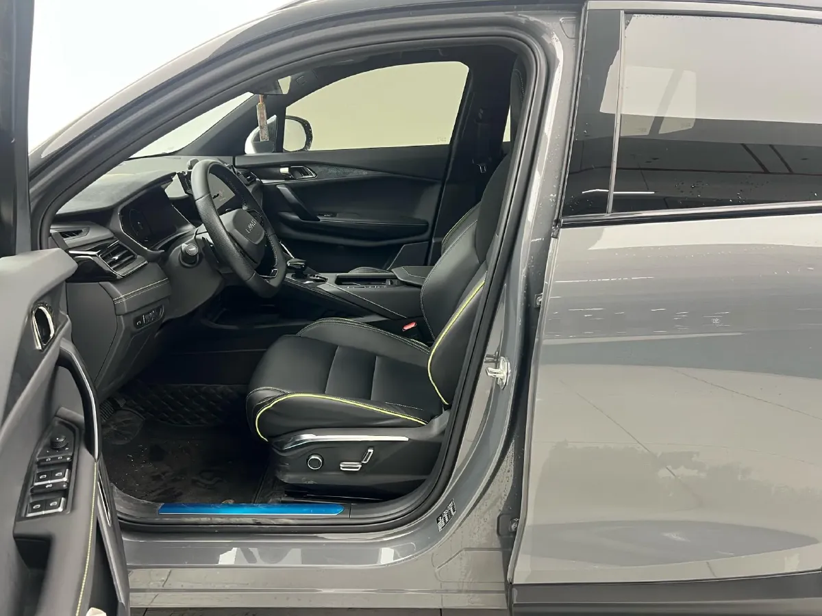 2023 LYNK&CO 06 1.5T 181HP L4 7DCT,autocango,china used car exporter,china ev exporter,chinese used car exporter,chinese used ev exporter