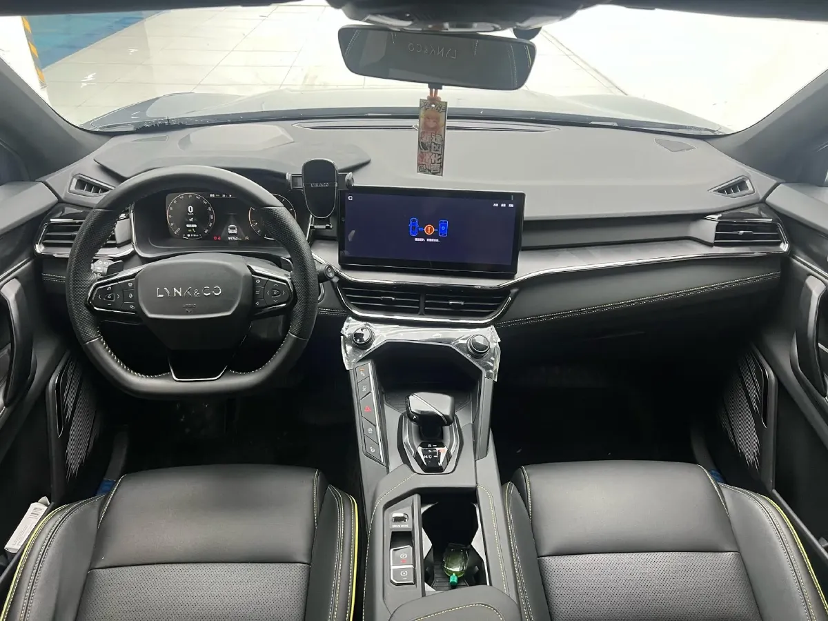 2023 LYNK&CO 06 1.5T 181HP L4 7DCT,autocango,china used car exporter,china ev exporter,chinese used car exporter,chinese used ev exporter