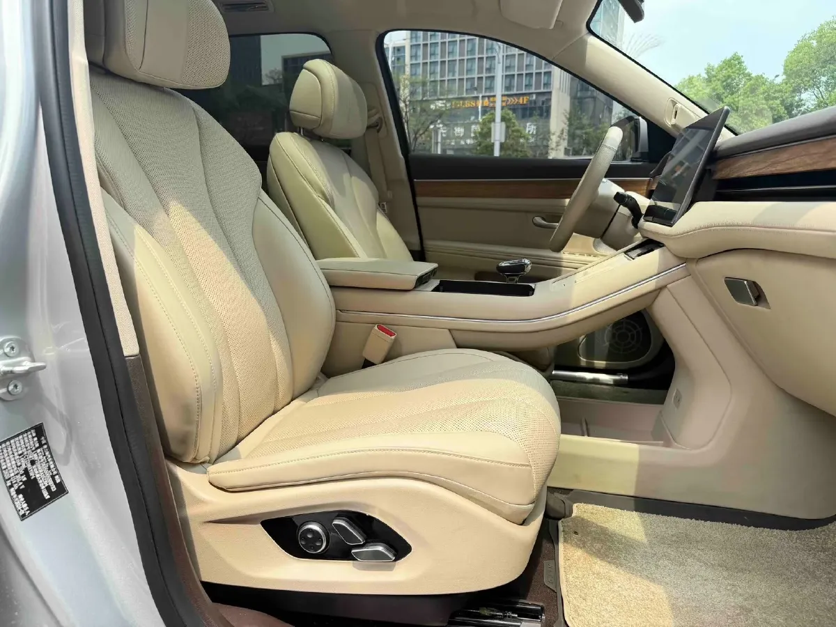 2024 AITO AITO M7 1.5T 152HP L4 REEV 40KWH,autocango,china used car exporter,china ev exporter,chinese used car exporter,chinese used ev exporter