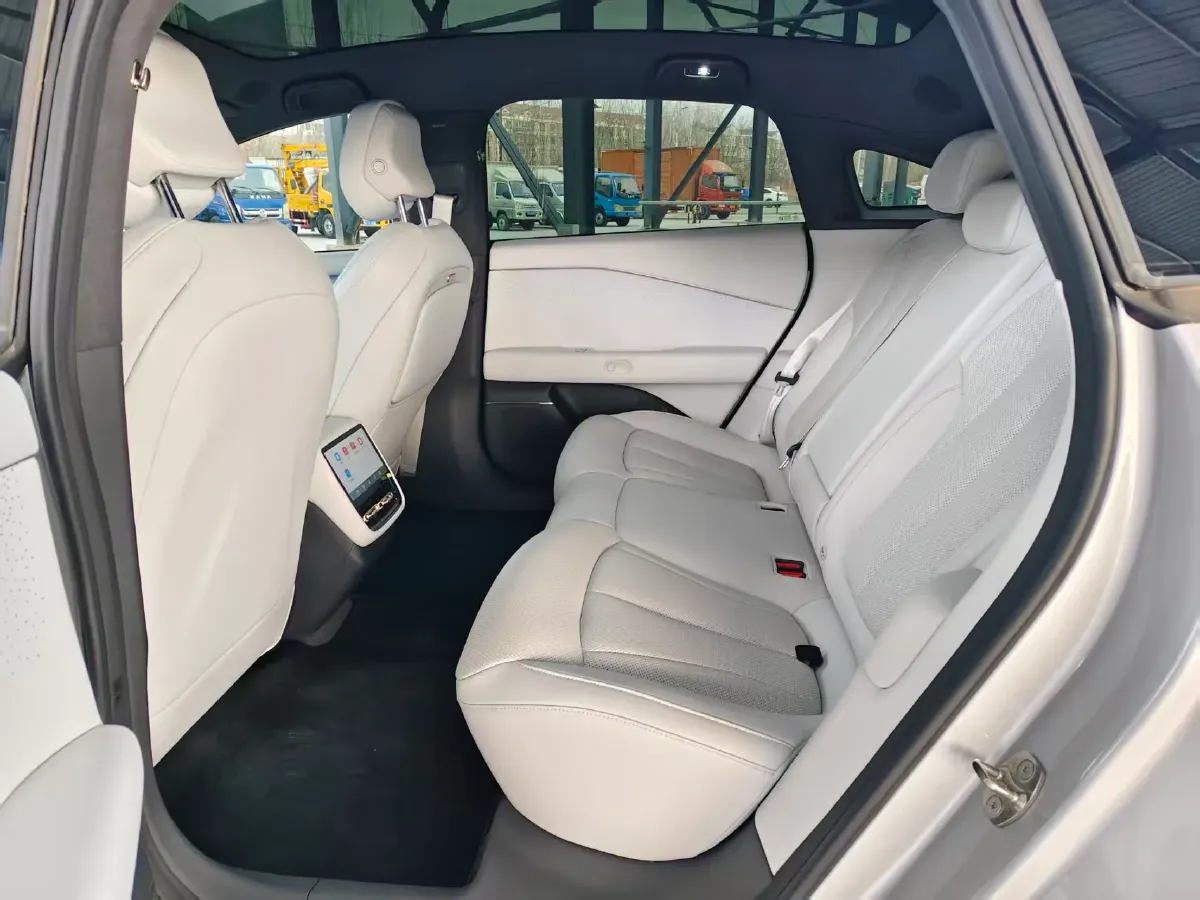 2024 Xpeng P7+ BEV 76.3KWH,autocango,china used car exporter,china ev exporter,chinese used car exporter,chinese used ev exporter