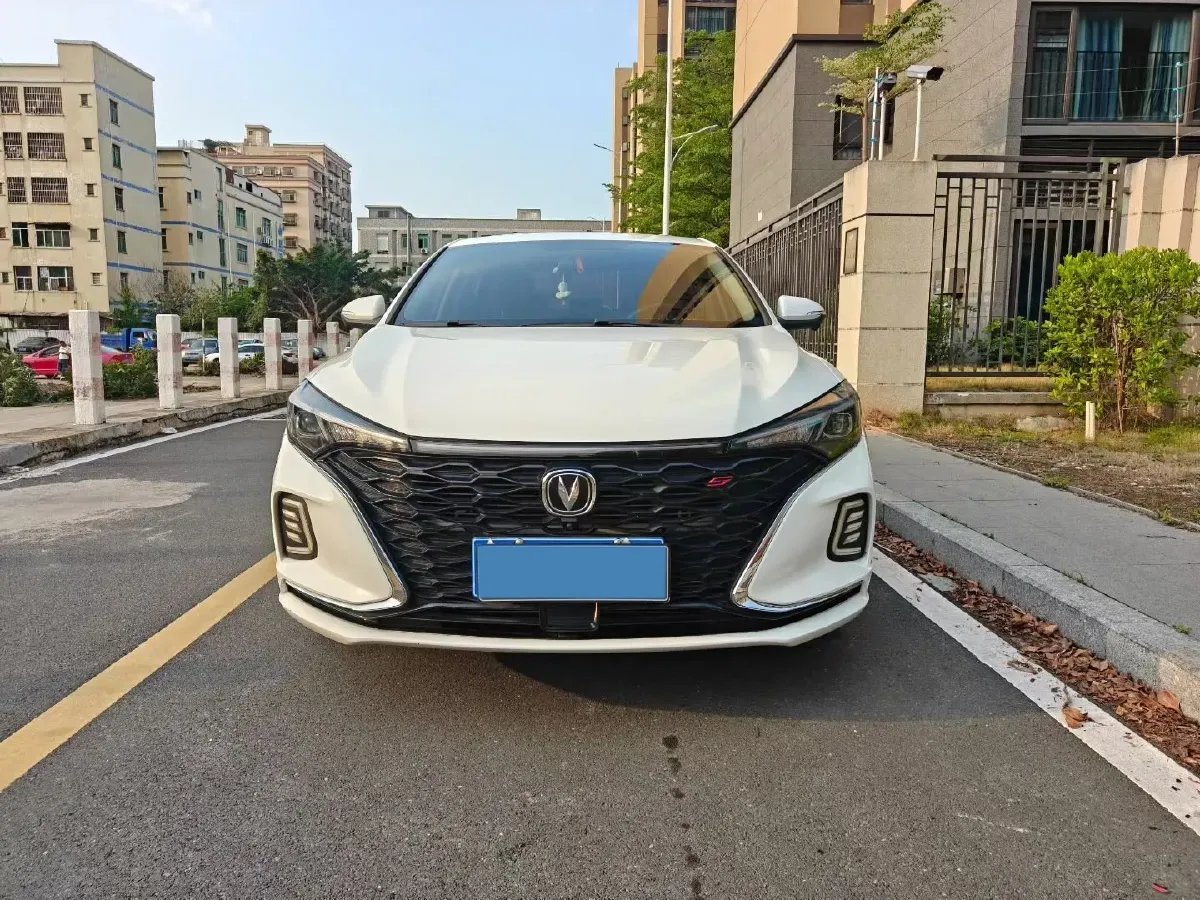 2021 ChangAn Eado 1.4T 160HP L4 7DCT,autocango,china used car exporter,china ev exporter,chinese used car exporter,chinese used ev exporter
