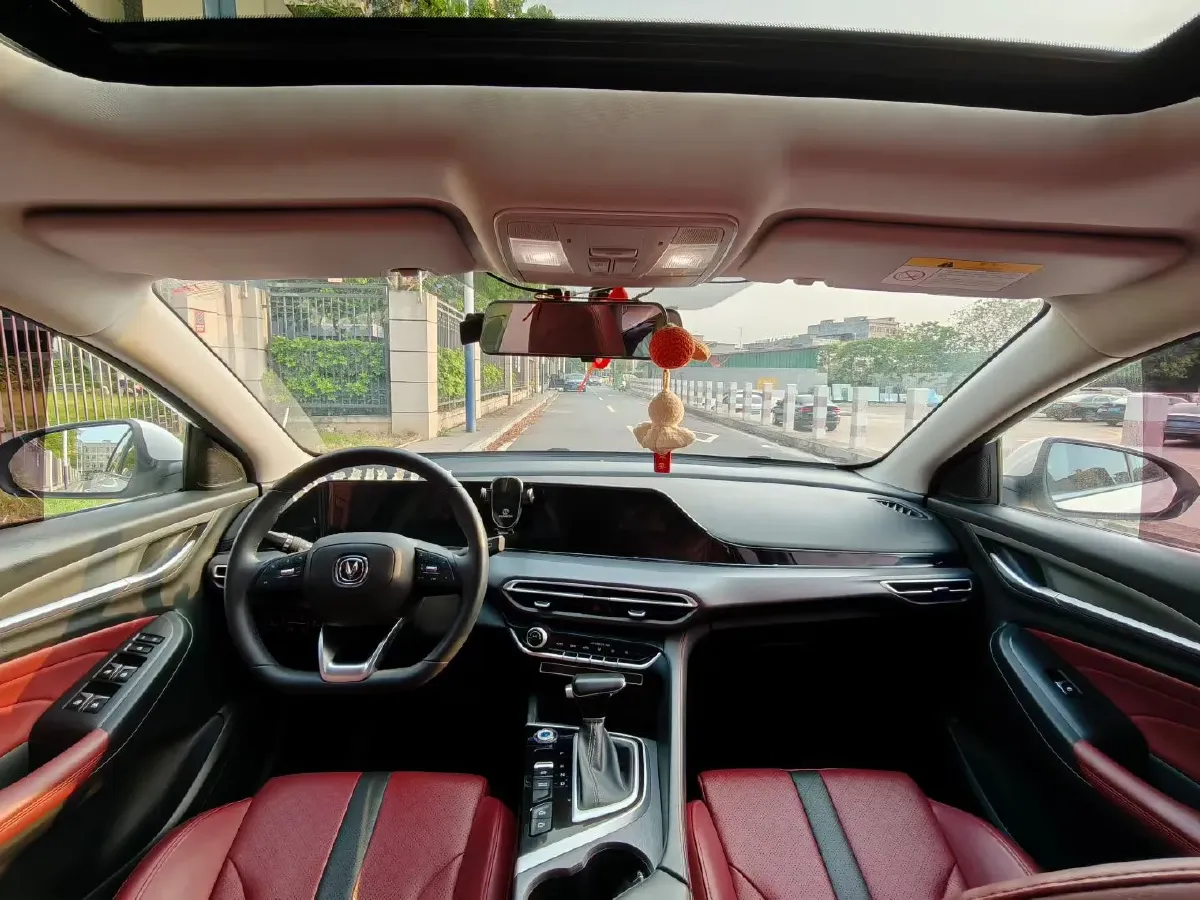 2021 ChangAn Eado 1.4T 160HP L4 7DCT,autocango,china used car exporter,china ev exporter,chinese used car exporter,chinese used ev exporter