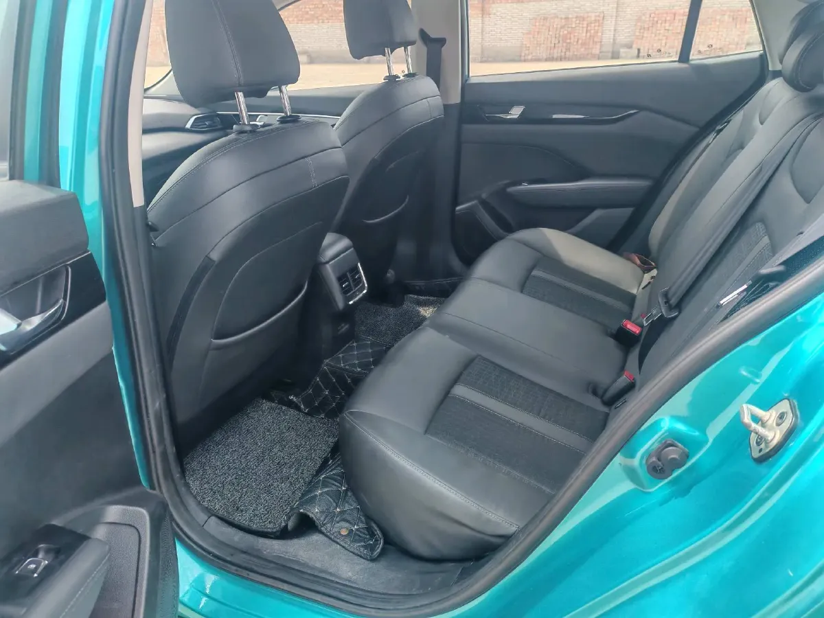 2020 DongFeng Aeolus YiXuan 1.5T 150HP L4 6DCT,autocango,china used car exporter,china ev exporter,chinese used car exporter,chinese used ev exporter