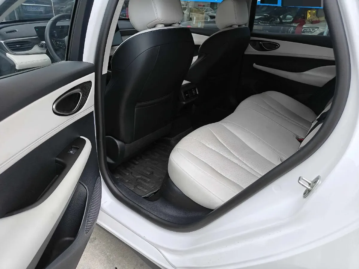 2025 BYD Seal05 DM-i 1.5L 101HP L4 E-CVT PHEV 7.68KWH,autocango,china used car exporter,china ev exporter,chinese used car exporter,chinese used ev exporter