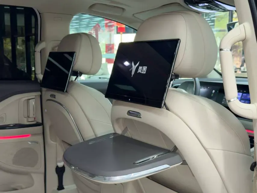 2022 Voyah Dream 1.5T 136HP L4 PHEV 25.57KWH,autocango,china used car exporter,china ev exporter,chinese used car exporter,chinese used ev exporter