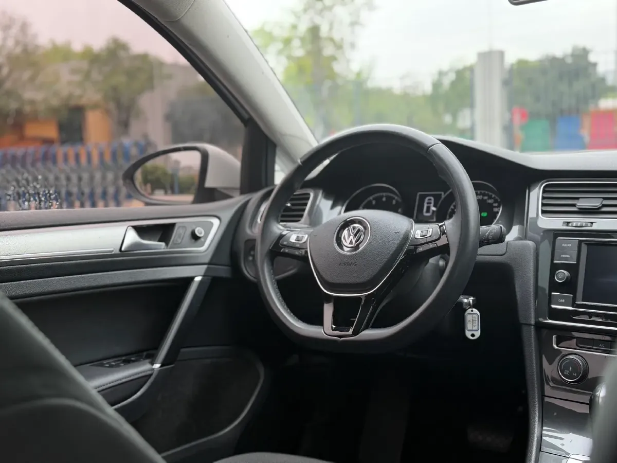 2018 Volkswagen Golf 1.4T 131HP L4 7DCT,autocango,china used car exporter,china ev exporter,chinese used car exporter,chinese used ev exporter