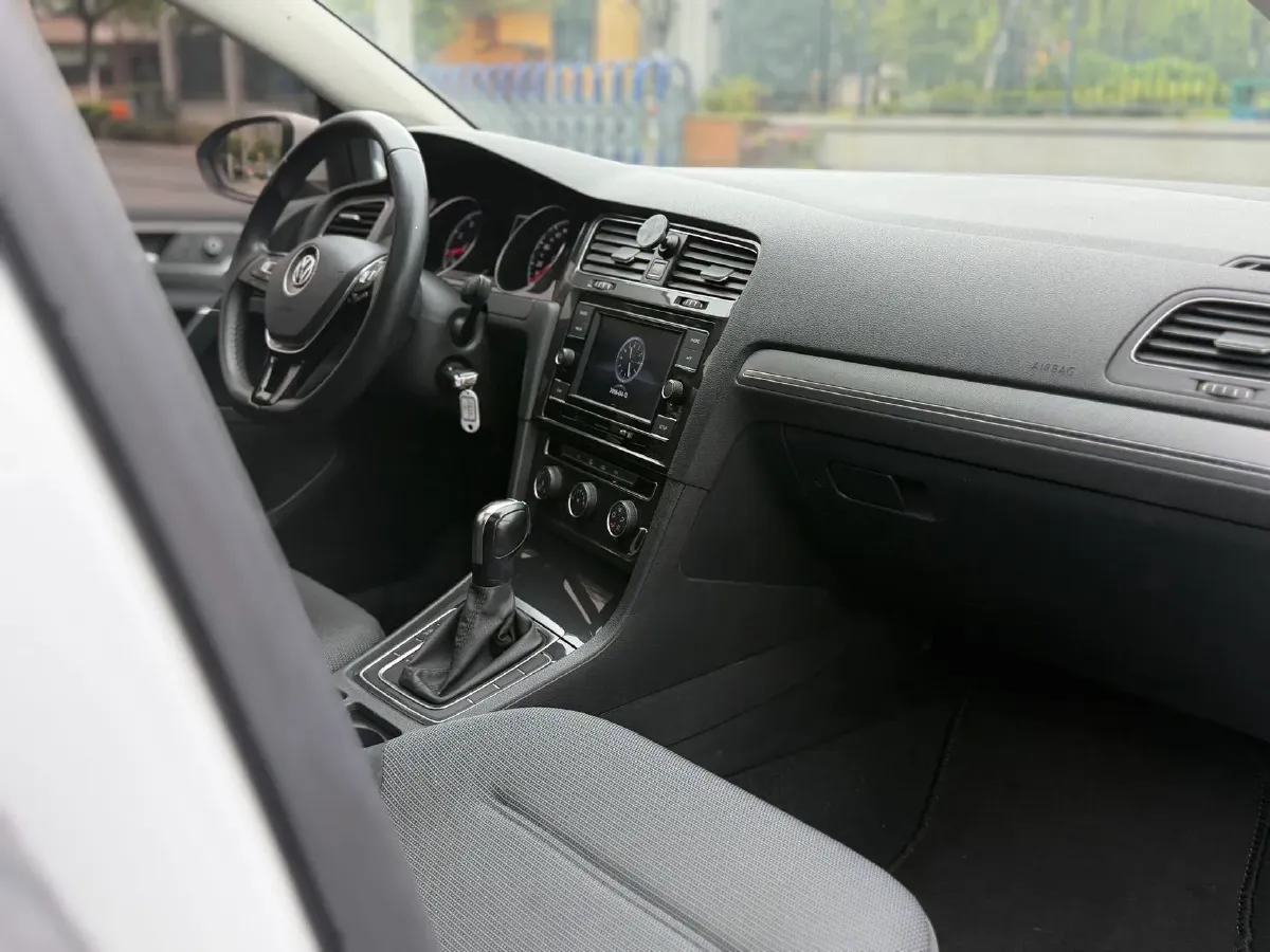 2018 Volkswagen Golf 1.4T 131HP L4 7DCT,autocango,china used car exporter,china ev exporter,chinese used car exporter,chinese used ev exporter