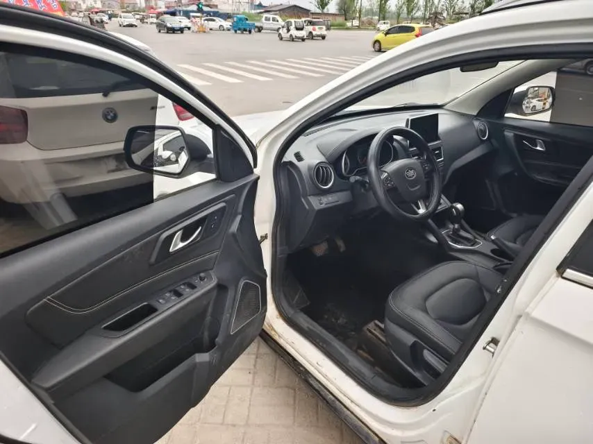 2017 Bestune X40 1.6L 114HP L4 6AT,autocango,china used car exporter,china ev exporter,chinese used car exporter,chinese used ev exporter