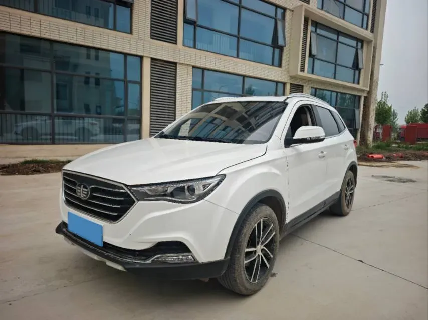 2017 Bestune X40 1.6L 114HP L4 6AT,autocango,china used car exporter,china ev exporter,chinese used car exporter,chinese used ev exporter