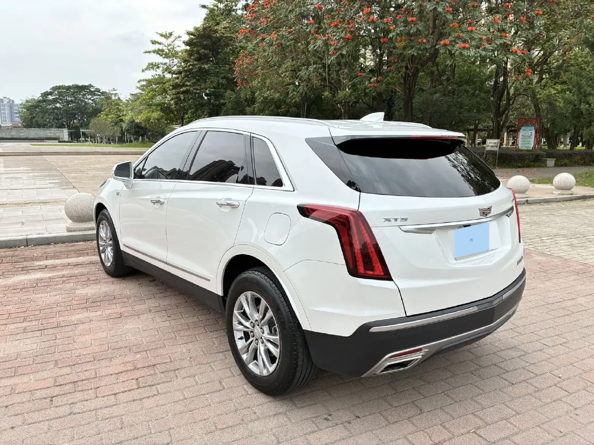 2023 Cadillac XT5 2.0T 237HP L4 9AT,autocango,china used car exporter,china ev exporter,chinese used car exporter,chinese used ev exporter