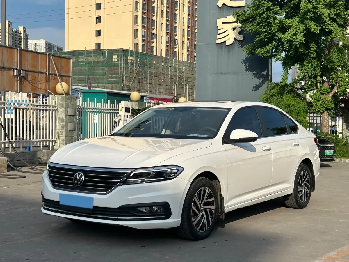 2022 Bestune B70 2.0T 224HP L4 6AT,autocango,china used car exporter,china ev exporter,chinese used car exporter,chinese used ev exporter