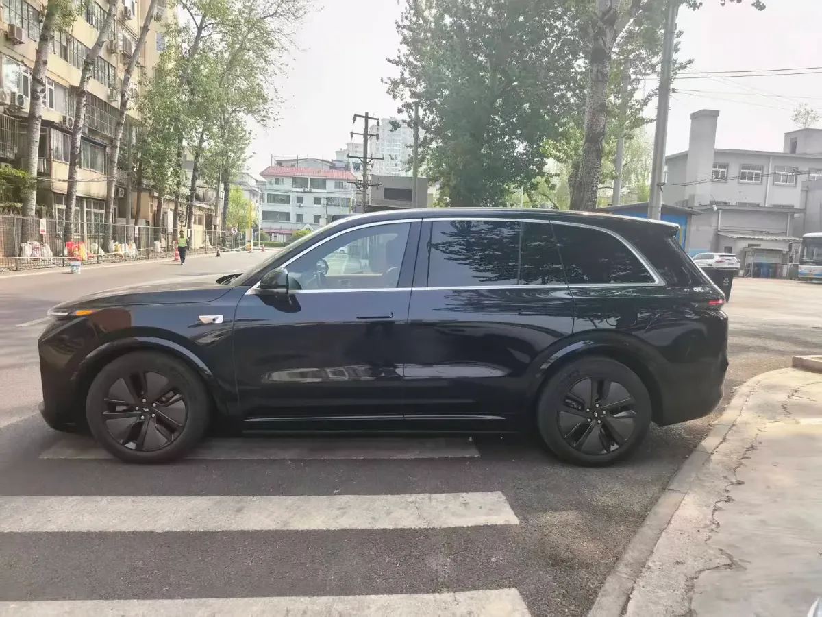 2025 Li L8 Range Extended 154HP REEV,autocango,china used car exporter,china ev exporter,chinese used car exporter,chinese used ev exporter