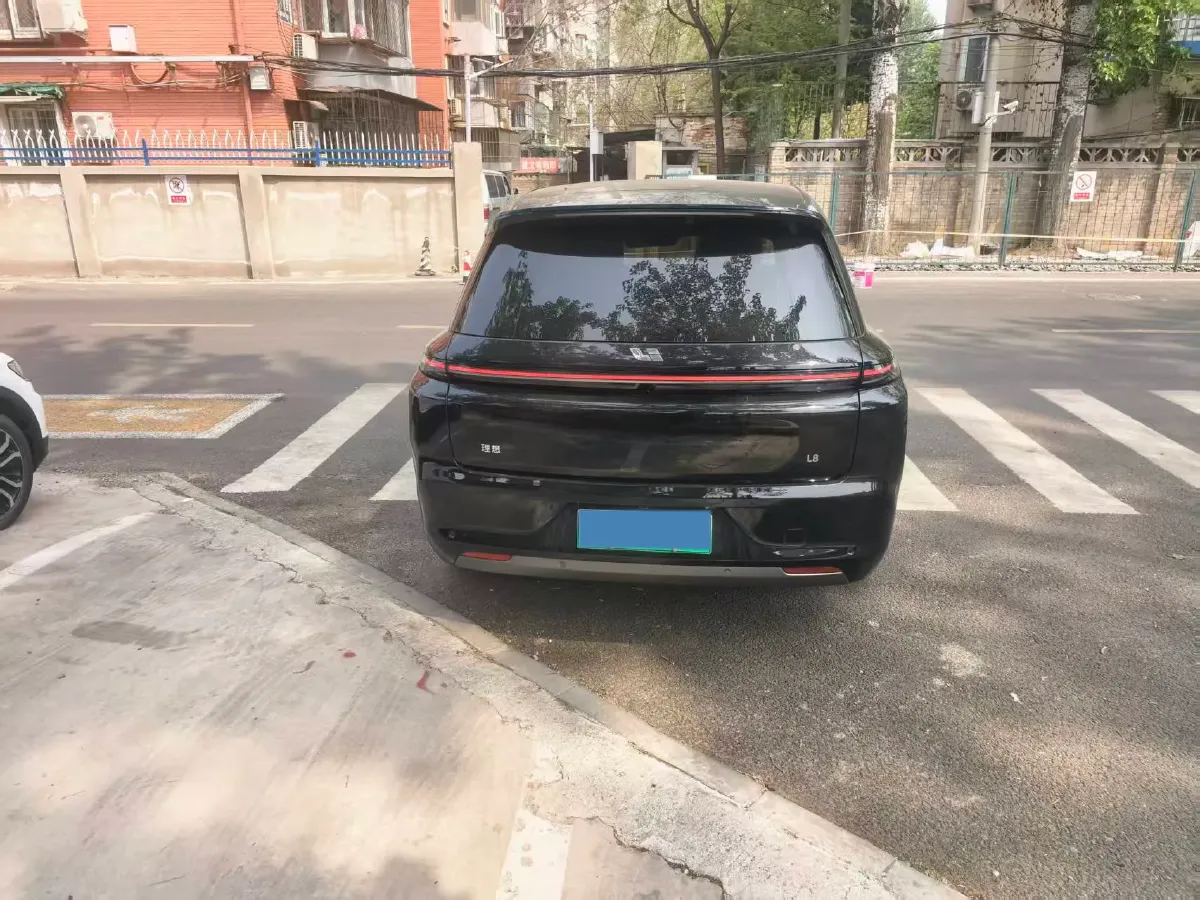 2025 Li L8 Range Extended 154HP REEV,autocango,china used car exporter,china ev exporter,chinese used car exporter,chinese used ev exporter