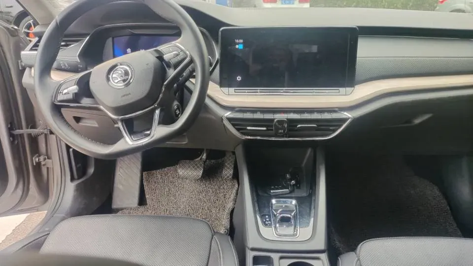 2021 Skoda Octavia 1.4T 150HP L4 7DCT,autocango,china used car exporter,china ev exporter,chinese used car exporter,chinese used ev exporter