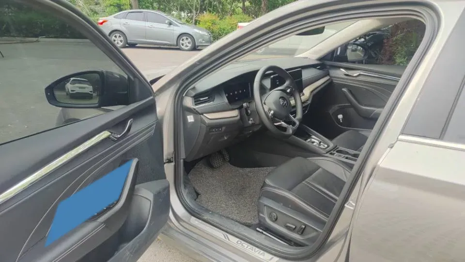 2021 Skoda Octavia 1.4T 150HP L4 7DCT,autocango,china used car exporter,china ev exporter,chinese used car exporter,chinese used ev exporter