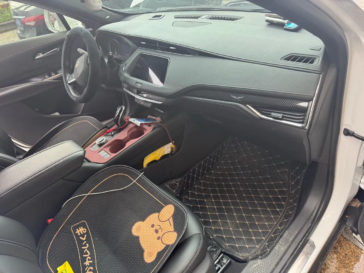 2022 Cadillac XT4 2.0T 237HP L4 9AT,autocango,china used car exporter,china ev exporter,chinese used car exporter,chinese used ev exporter