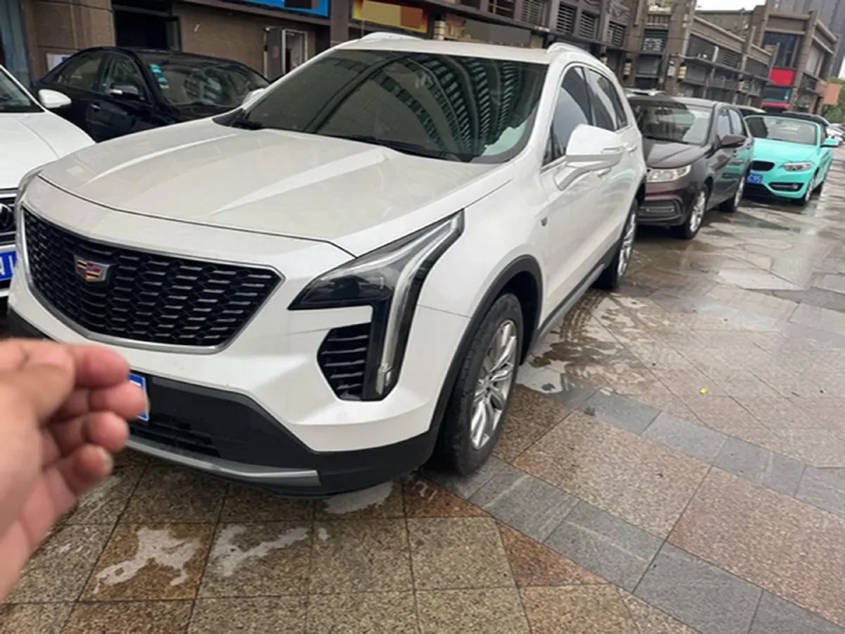 2022 Cadillac XT4 2.0T 237HP L4 9AT,autocango,china used car exporter,china ev exporter,chinese used car exporter,chinese used ev exporter