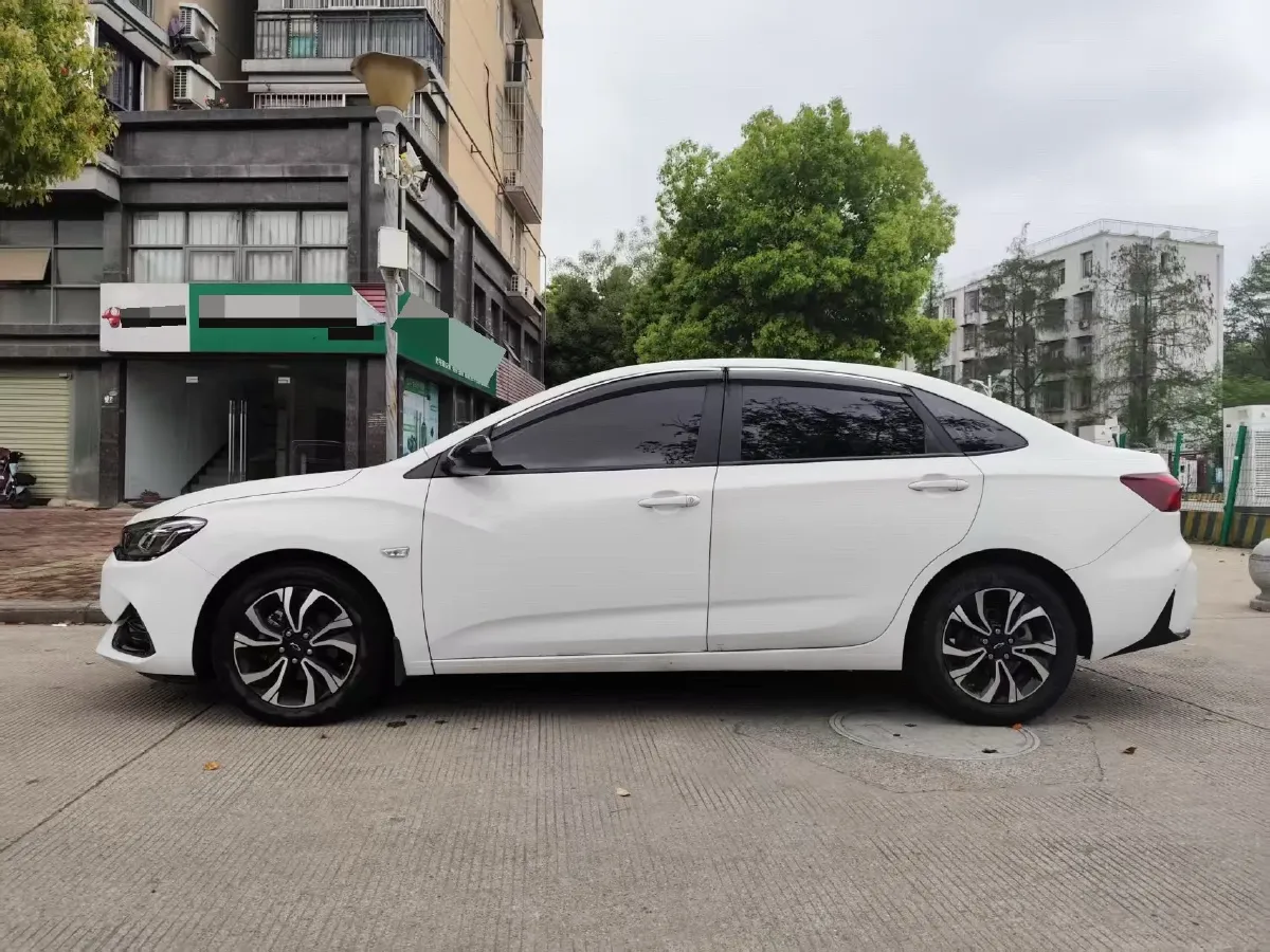 2019 Chevrolet Monza 1.3T 163HP L3 6AT,autocango,china used car exporter,china ev exporter,chinese used car exporter,chinese used ev exporter