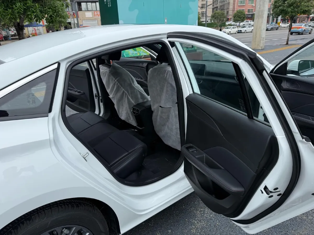 2026 MG 5 1.5L 129HP L4 CVT,autocango,china used car exporter,china ev exporter,chinese used car exporter,chinese used ev exporter