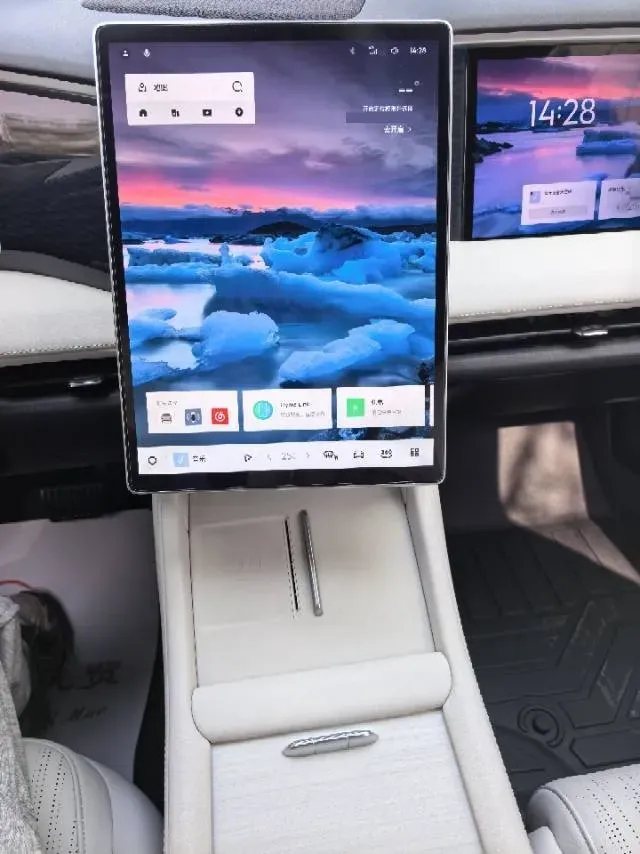 2023 Geely Galaxy L7 1.5T 163HP L4 3DHT PHEV 18.7KWH,autocango,china used car exporter,china ev exporter,chinese used car exporter,chinese used ev exporter