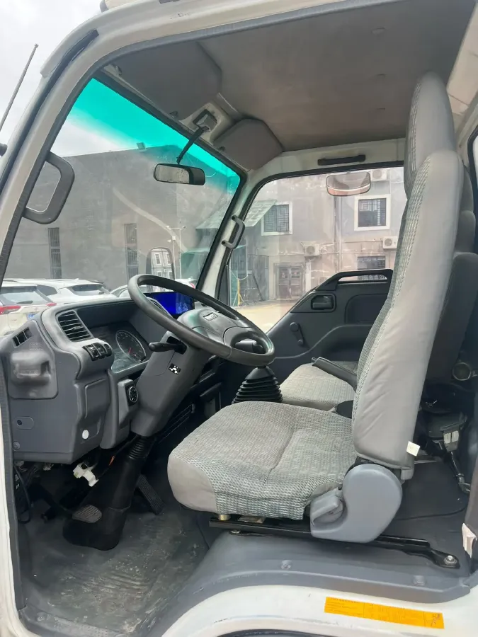 2019 Skoda Octavia 1.5L 113HP L4 5MT,autocango,china used car exporter,china ev exporter,chinese used car exporter,chinese used ev exporter