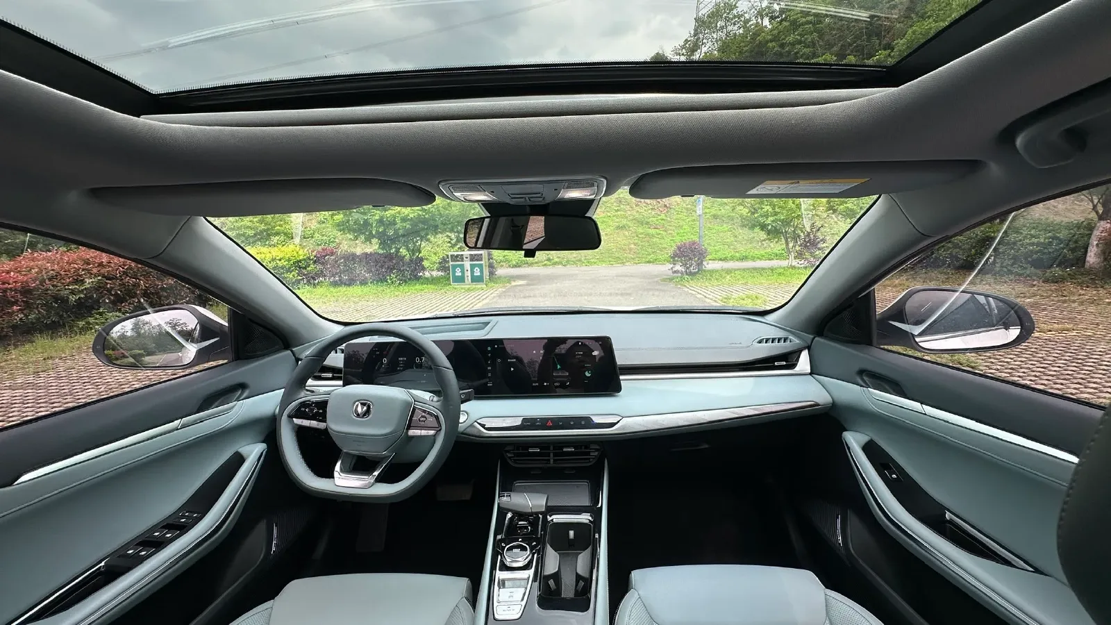 2023 ChangAn Raeton Plus 1.5T 188HP L4 7DCT,autocango,china used car exporter,china ev exporter,chinese used car exporter,chinese used ev exporter