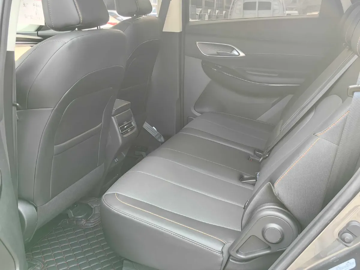 2024 ChangAn X7 PLUS 1.5T 188HP L4 7DCT,autocango,china used car exporter,china ev exporter,chinese used car exporter,chinese used ev exporter