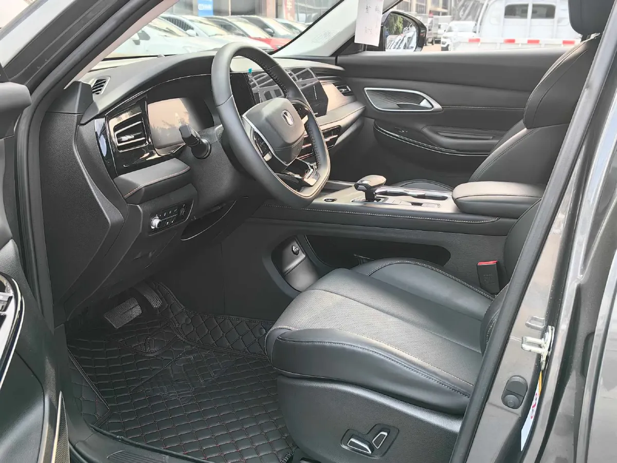 2024 ChangAn X7 PLUS 1.5T 188HP L4 7DCT,autocango,china used car exporter,china ev exporter,chinese used car exporter,chinese used ev exporter