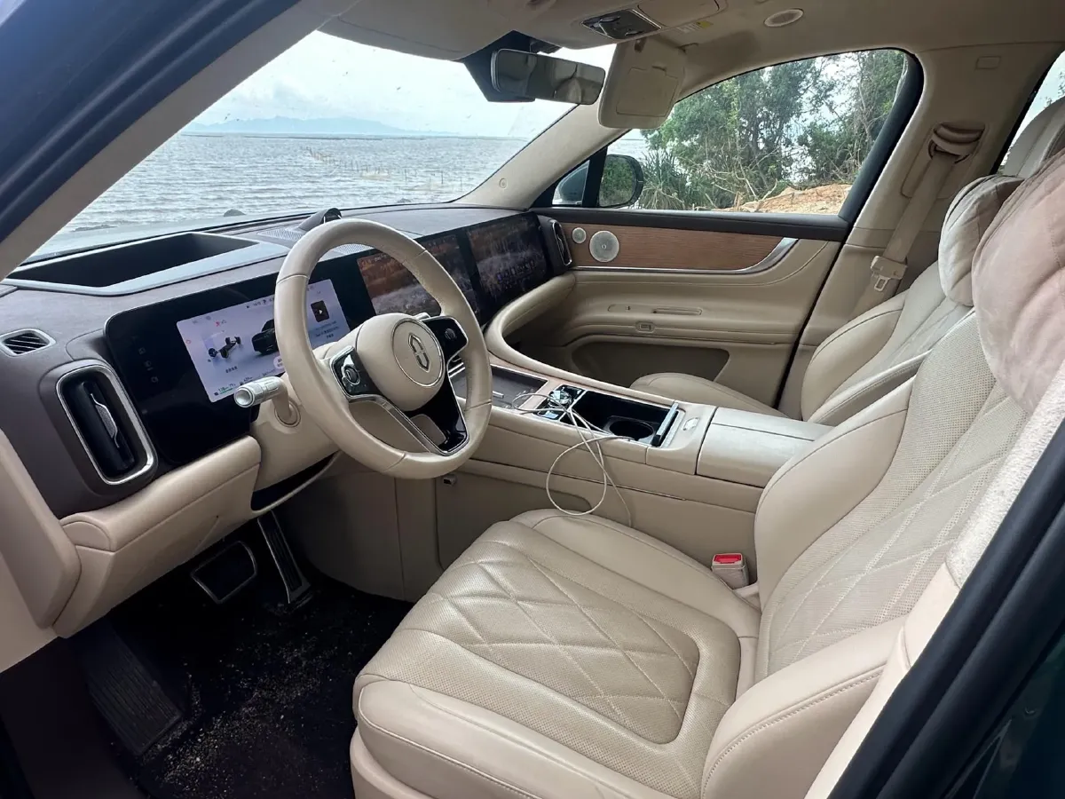 2024 AITO AITO M9 1.5T 152HP L4 REEV 42KWH,autocango,china used car exporter,china ev exporter,chinese used car exporter,chinese used ev exporter