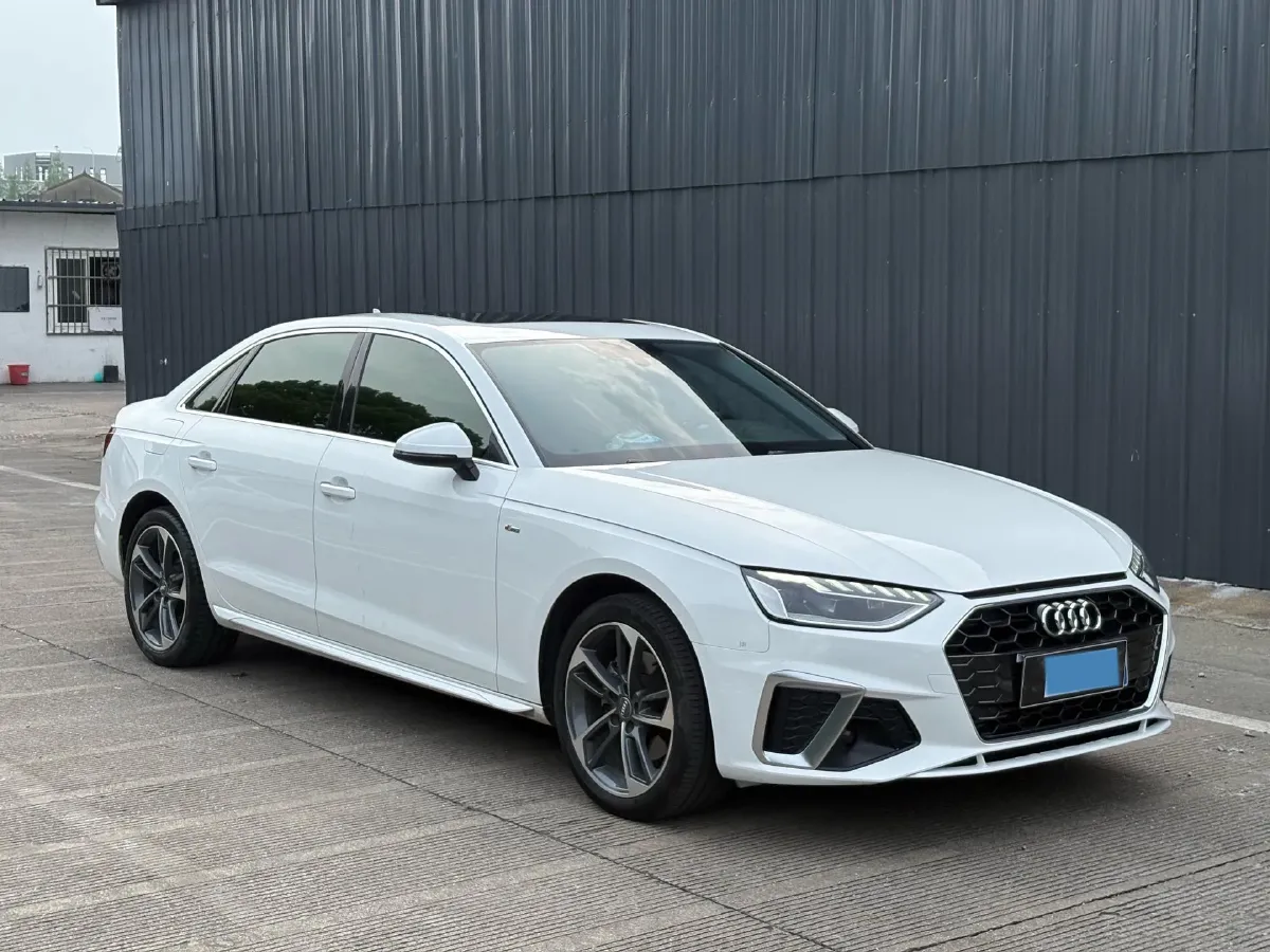 2020 Audi A4L 2.0T 190HP L4 7DCT,autocango,china used car exporter,china ev exporter,chinese used car exporter,chinese used ev exporter
