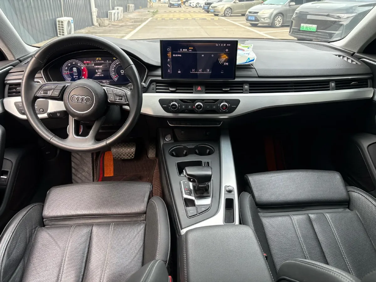 2020 Audi A4L 2.0T 190HP L4 7DCT,autocango,china used car exporter,china ev exporter,chinese used car exporter,chinese used ev exporter