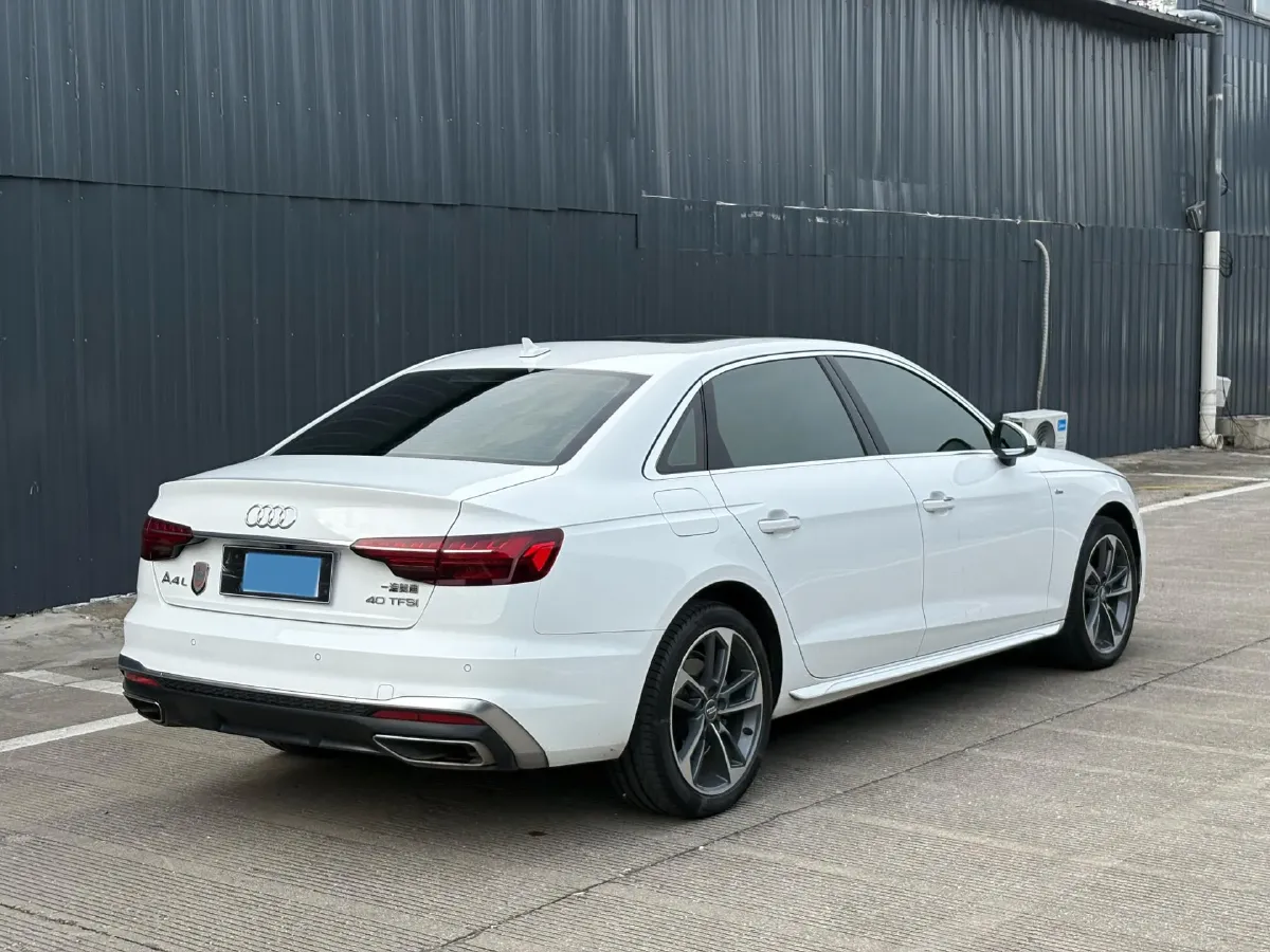2020 Audi A4L 2.0T 190HP L4 7DCT,autocango,china used car exporter,china ev exporter,chinese used car exporter,chinese used ev exporter