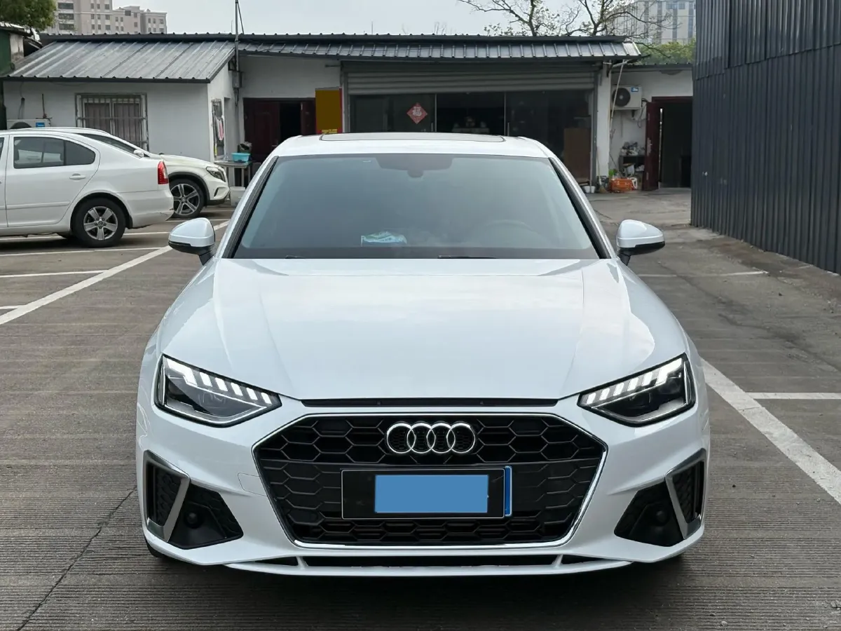 2020 Audi A4L 2.0T 190HP L4 7DCT,autocango,china used car exporter,china ev exporter,chinese used car exporter,chinese used ev exporter