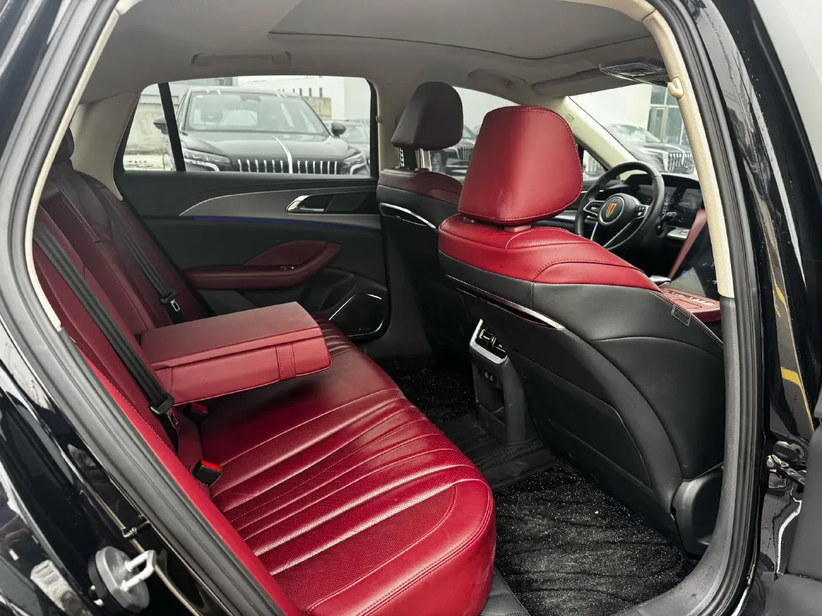 2023 HongQi H5 2.0T 224HP L4 8AT,autocango,china used car exporter,china ev exporter,chinese used car exporter,chinese used ev exporter