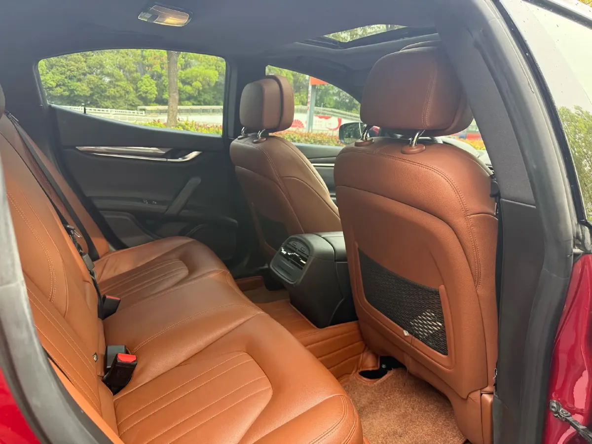 2018 Maserati Ghibli 3.0T 350HP V6 8AT,autocango,china used car exporter,china ev exporter,chinese used car exporter,chinese used ev exporter