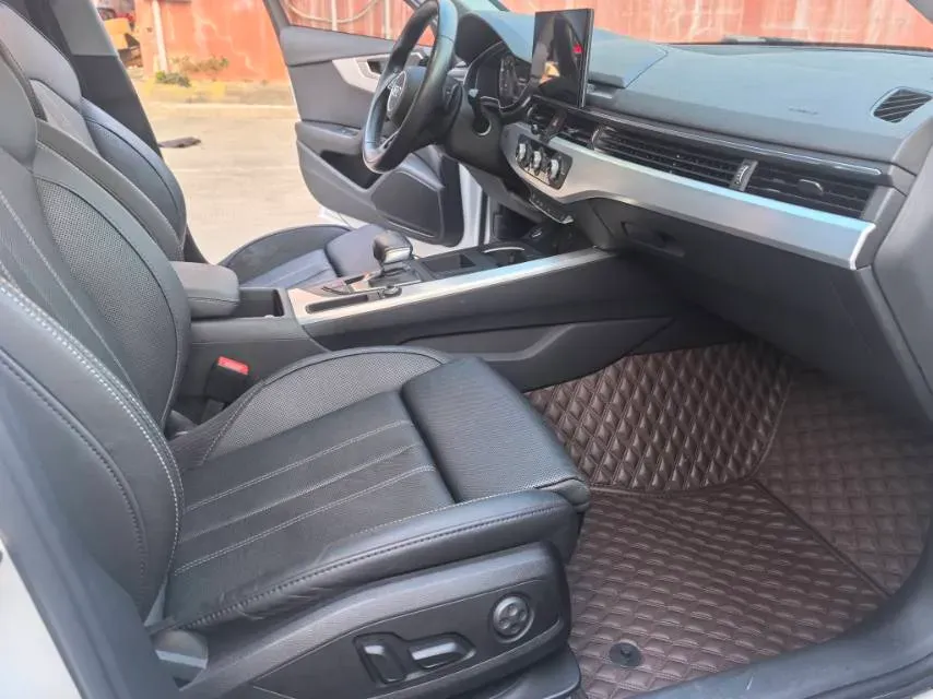 2020 Audi A4L 2.0T 190HP L4 7DCT,autocango,china used car exporter,china ev exporter,chinese used car exporter,chinese used ev exporter