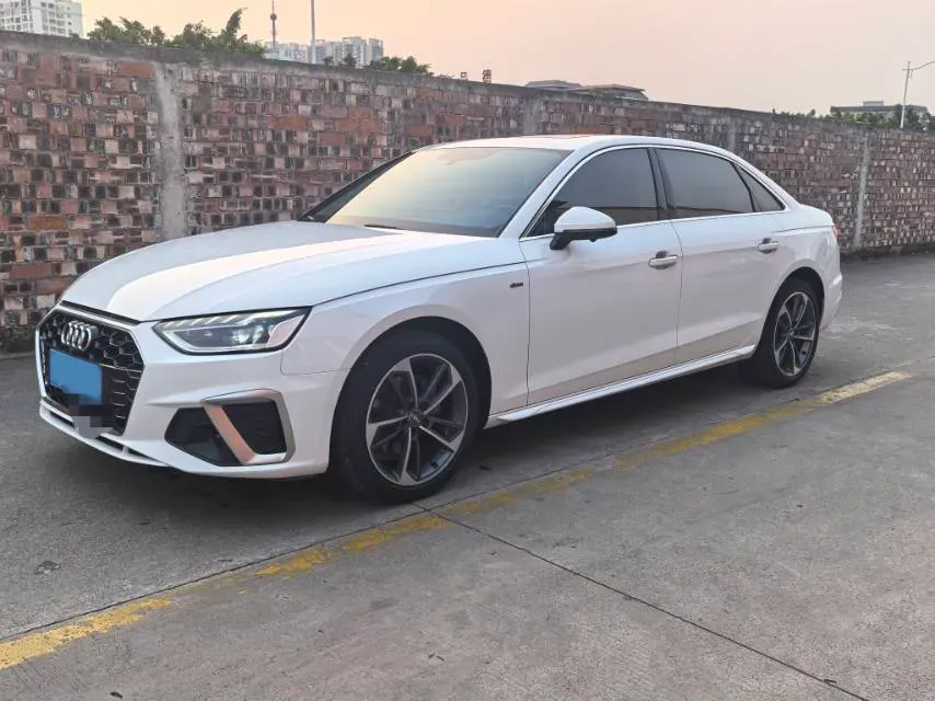 2020 Audi A4L 2.0T 190HP L4 7DCT,autocango,china used car exporter,china ev exporter,chinese used car exporter,chinese used ev exporter