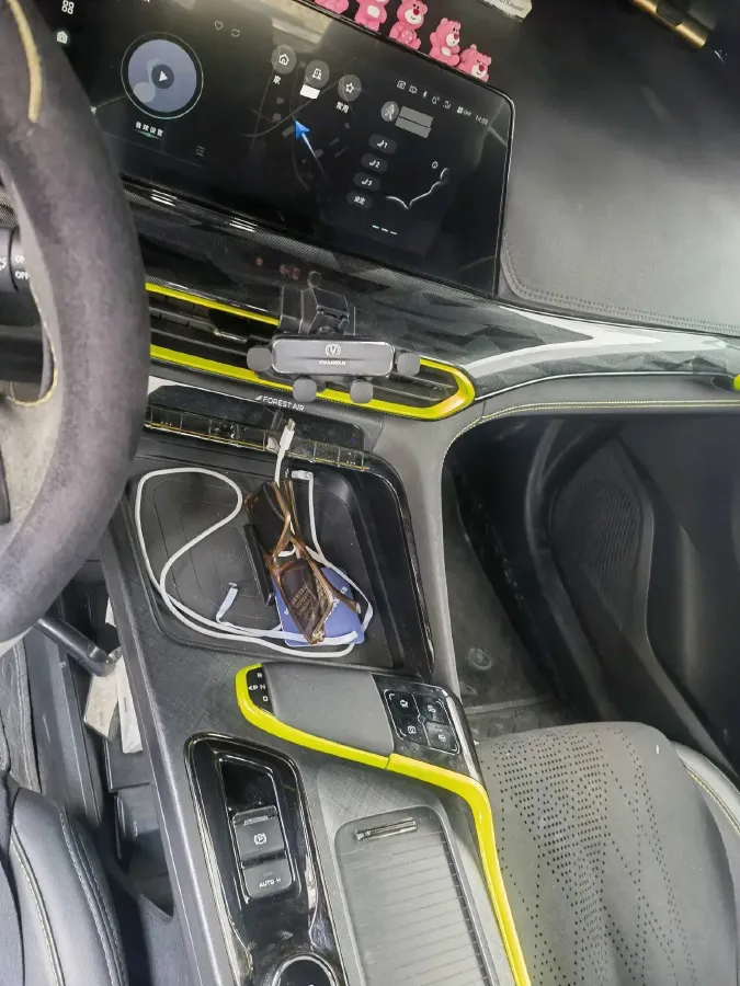 2022 ChangAn UNI-T 1.5T 188HP L4 7DCT,autocango,china used car exporter,china ev exporter,chinese used car exporter,chinese used ev exporter