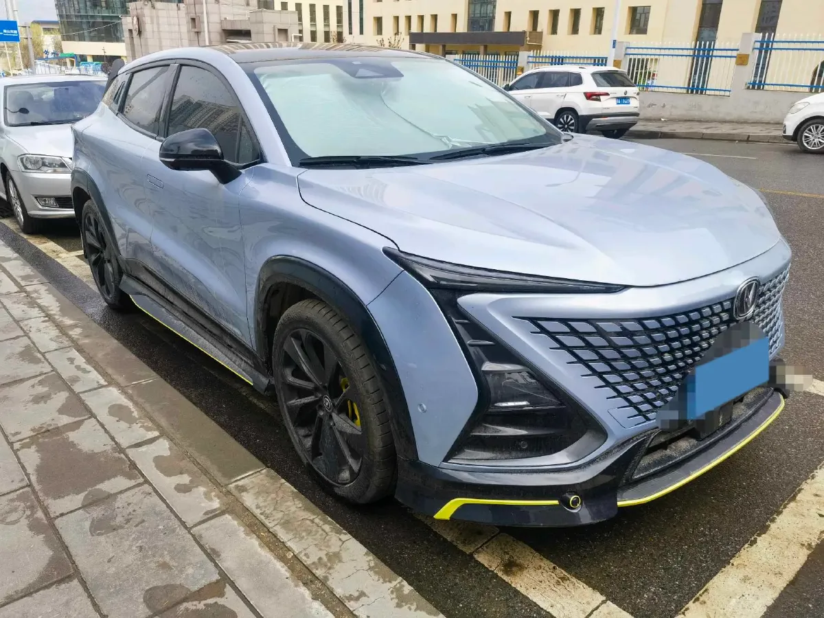 2022 ChangAn UNI-T 1.5T 188HP L4 7DCT,autocango,china used car exporter,china ev exporter,chinese used car exporter,chinese used ev exporter