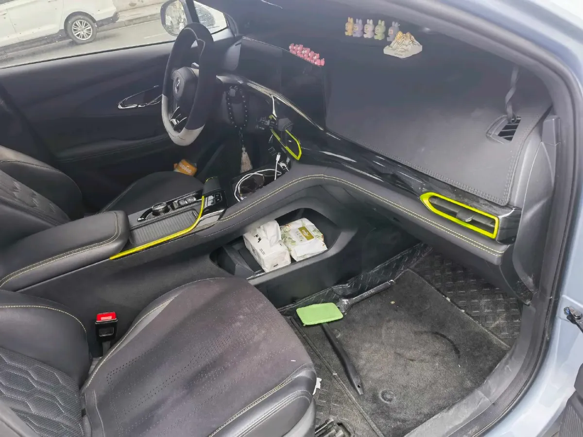 2022 ChangAn UNI-T 1.5T 188HP L4 7DCT,autocango,china used car exporter,china ev exporter,chinese used car exporter,chinese used ev exporter